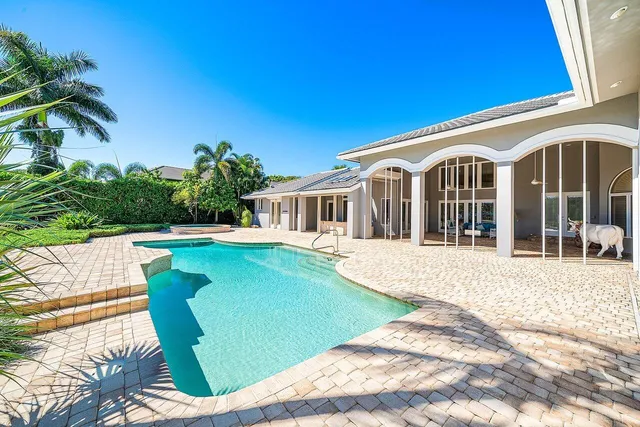 $7,350,000 | 2980 Le Bateau Drive, Palm Beach Gardens, FL 33410