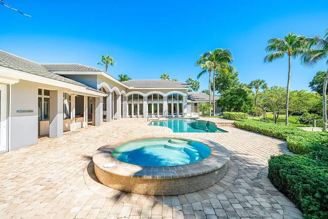 $7,350,000 | 2980 Le Bateau Drive, Palm Beach Gardens, FL 33410
