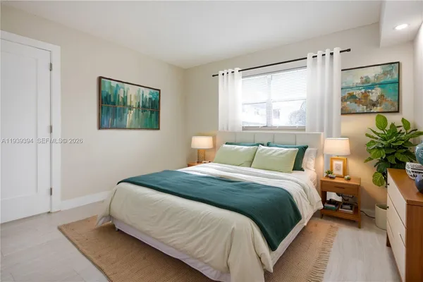 $2,295 | 1355 West 44th Place, Unit 112, Hialeah, FL 33012