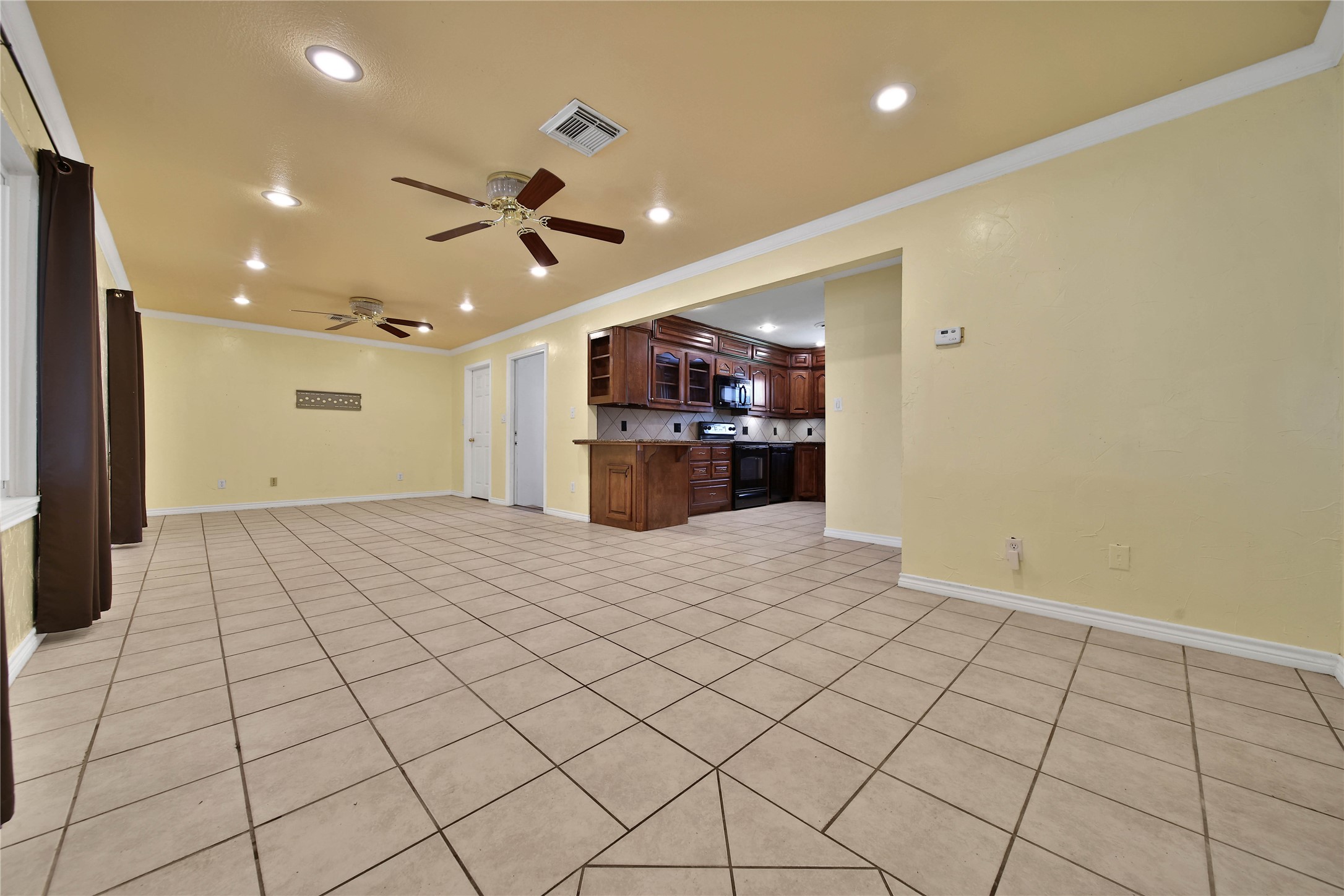 202 Hammond Loop Sweeny, TX 77480 - Photo 6 of 27 Gallery Image 6