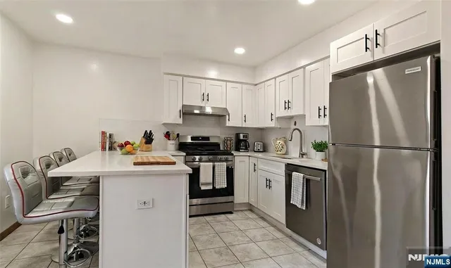 $2,400 | 700 Schuyler Avenue, Unit G34, Kearny, NJ 07032