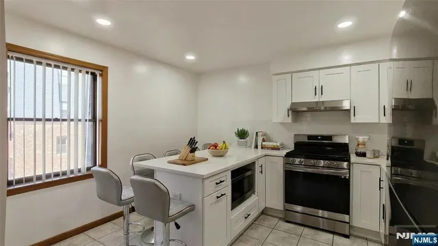 $2,400 | 700 Schuyler Avenue, Unit G34, Kearny, NJ 07032