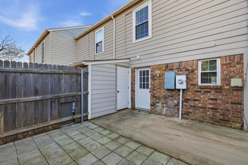 11 Abbey Road Euless, TX 76039 - Photo 17 of 18