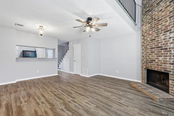 $1,750 | 11 Abbey Road, Euless, TX 76039