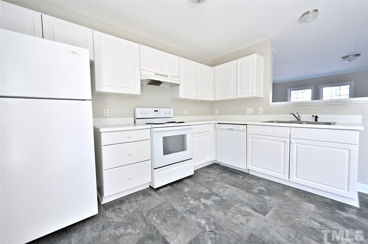 5128 Twisted Willow Way Raleigh, NC 27610 - Photo 3 of 12 Gallery Image 3