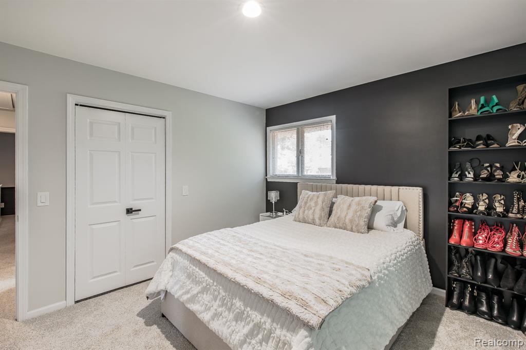 73 Nevada Avenue Rochester Hills, MI 48309 - Photo 9 of 54