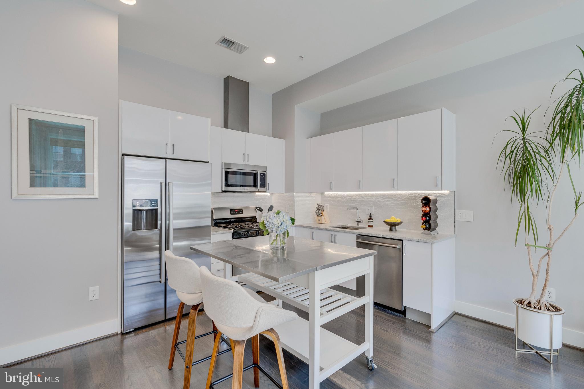 1837 Kalorama Road Northwest, Unit A Washington, DC 20009 - Photo 12 of 37 Gallery Image 12