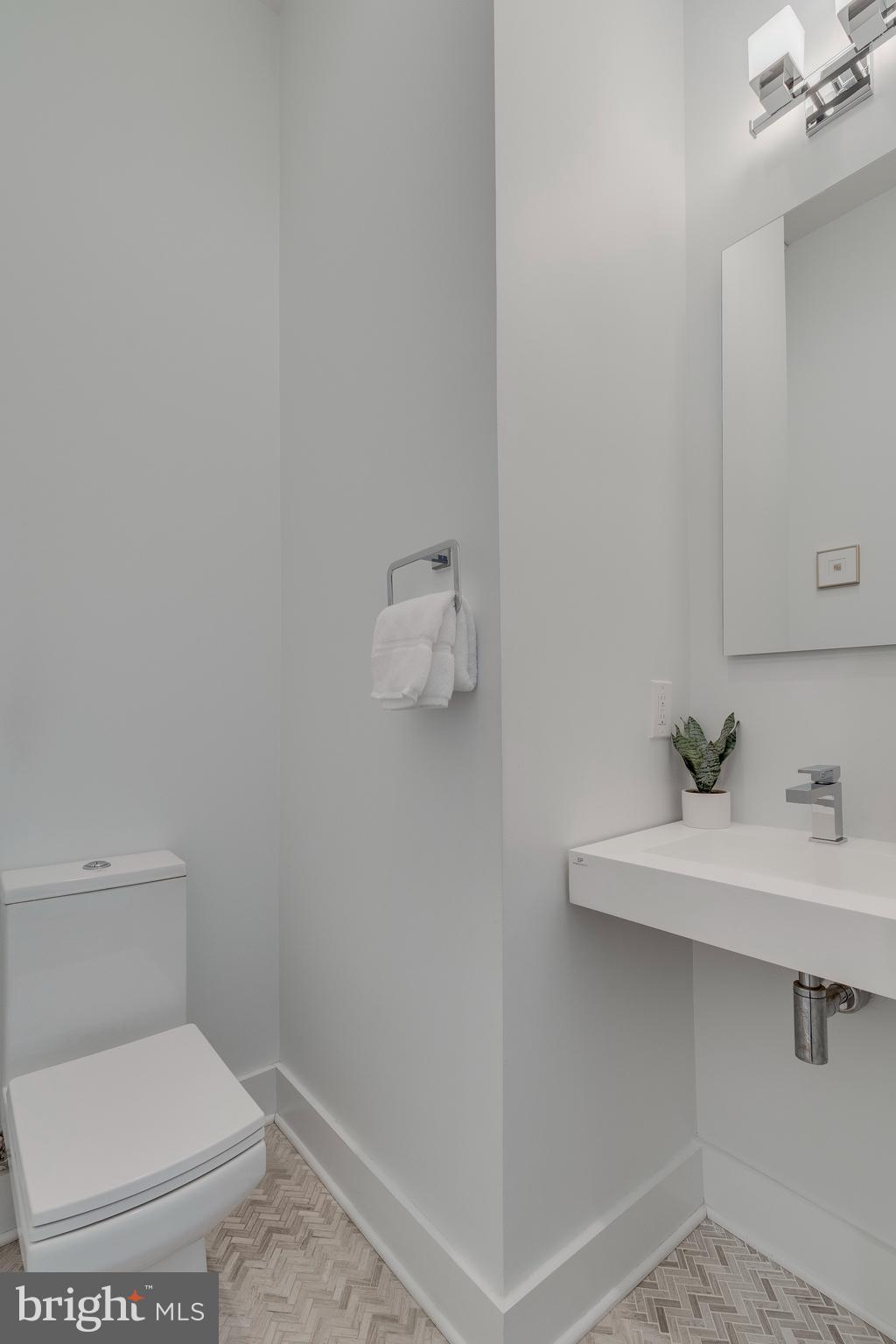 1837 Kalorama Road Northwest, Unit A Washington, DC 20009 - Photo 16 of 37 Gallery Image 16