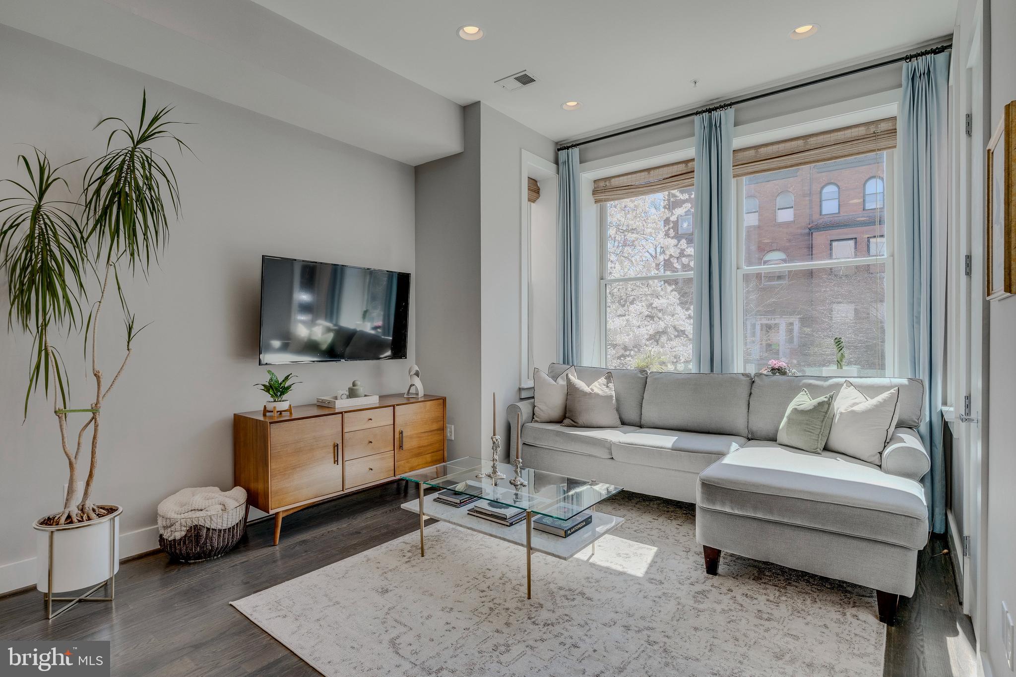 1837 Kalorama Road Northwest, Unit A Washington, DC 20009 - Photo 8 of 37 Gallery Image 8