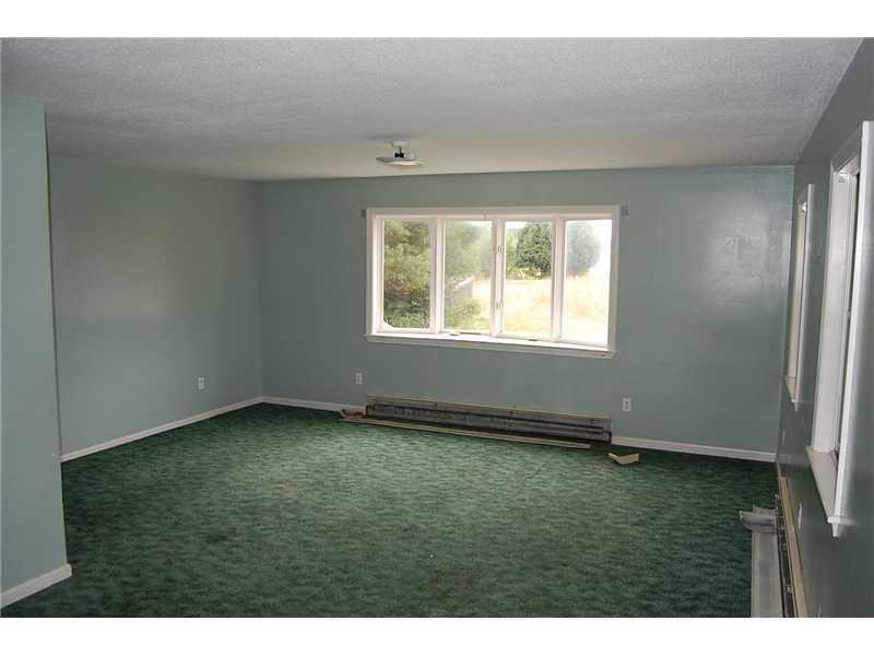 21 Wagner Road Levant, ME 04456 - Photo 5 of 25 Living Room.