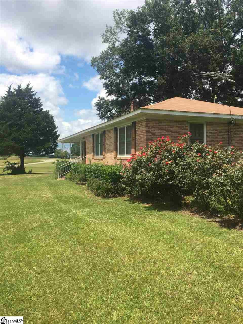 9653 Bush River Road Kinards, SC 29355 - Photo 2 of 16 Gallery Image 2