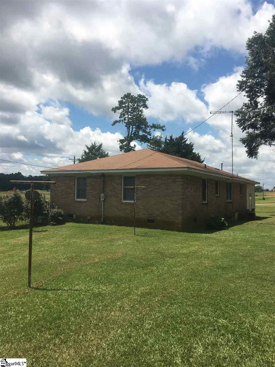 9653 Bush River Road Kinards, SC 29355 - Photo 10 of 16 Gallery Image 10