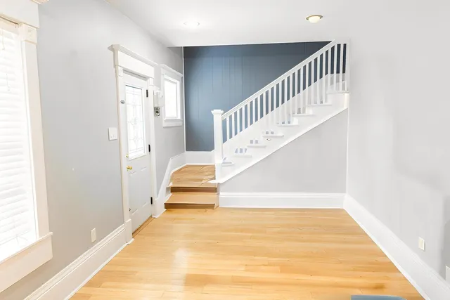 $267,000 | 939 St John Street, Elgin, IL 60120