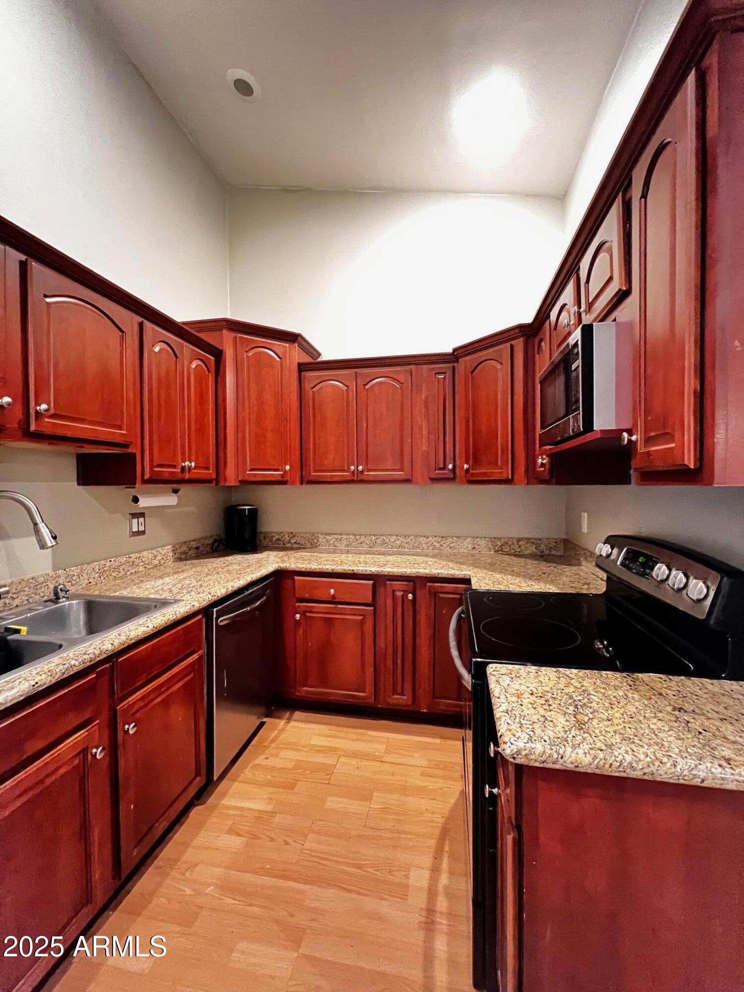 12440 North 20th Street, Unit 209 Phoenix, AZ 85022 - Photo 6 of 21 IMG_2924