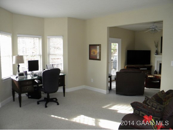 216 B Meadowbrook Road Staunton, VA 24401 - Photo 4 of 35 Gallery Image 4