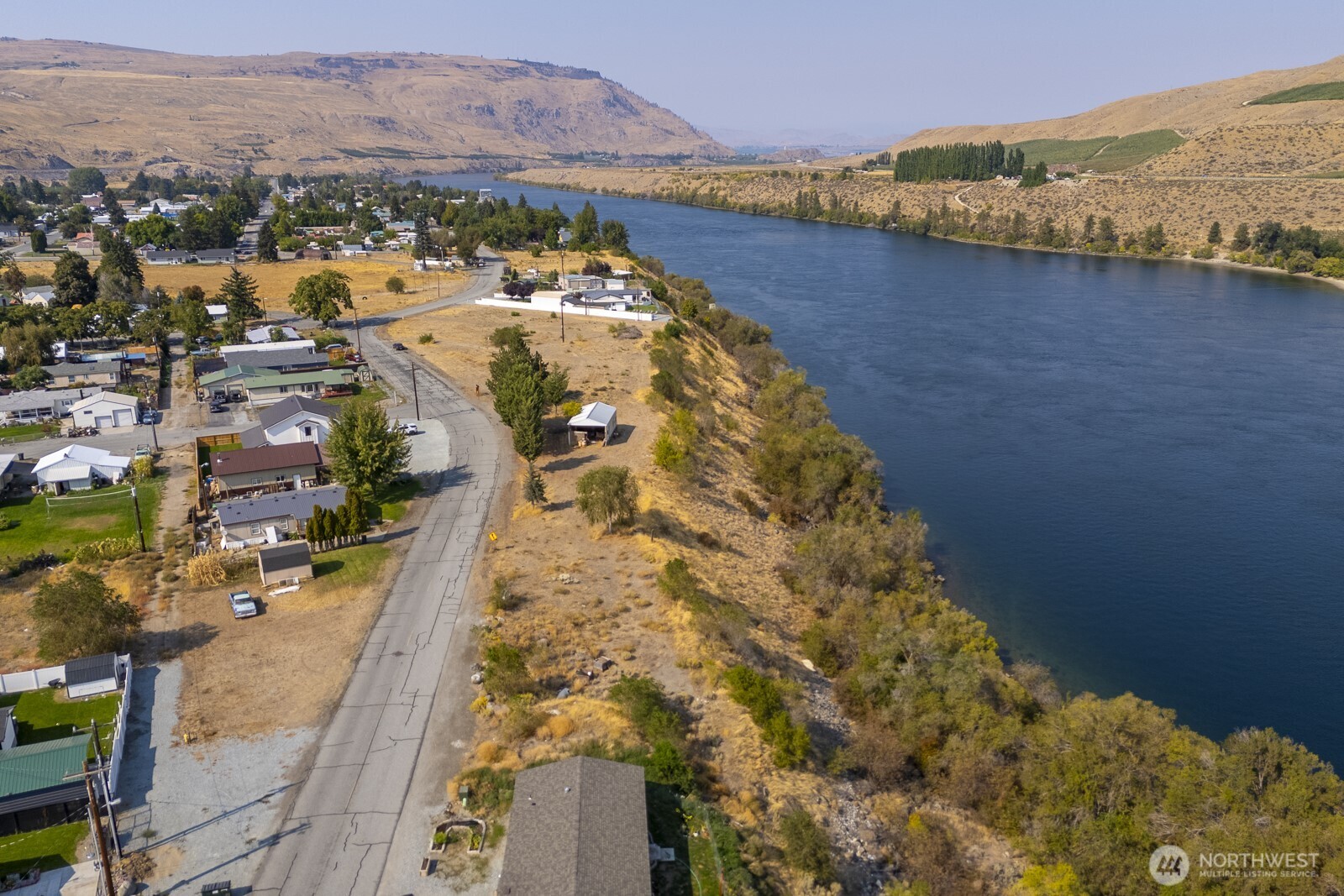 2011 Columbia Boulevard Bridgeport, WA 98813 - Photo 12 of 16