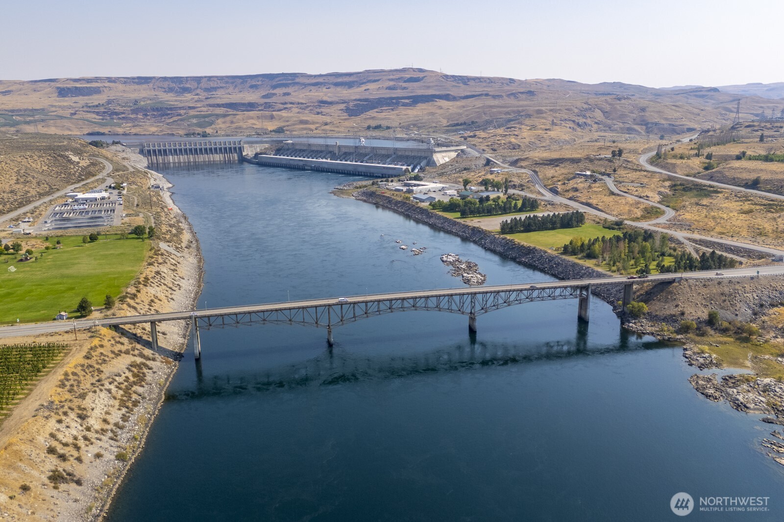 2011 Columbia Boulevard Bridgeport, WA 98813 - Photo 2 of 16