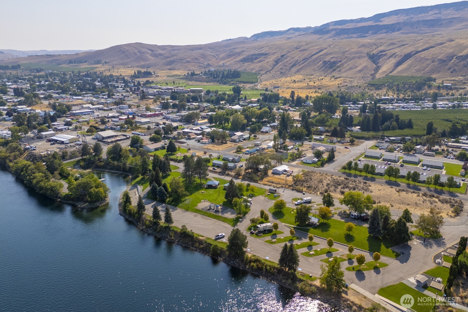 2011 Columbia Boulevard Bridgeport, WA 98813 - Photo 6 of 16