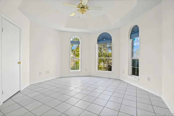 $940,000 | 5280 Smith Road, Von Ormy, TX 78073