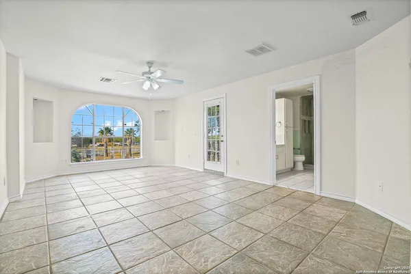 $940,000 | 5280 Smith Road, Von Ormy, TX 78073