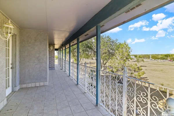 $940,000 | 5280 Smith Road, Von Ormy, TX 78073