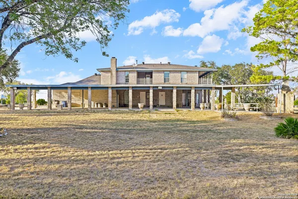 $940,000 | 5280 Smith Road, Von Ormy, TX 78073