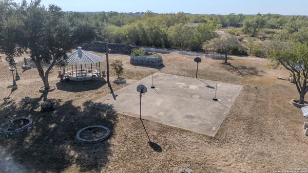 $940,000 | 5280 Smith Road, Von Ormy, TX 78073