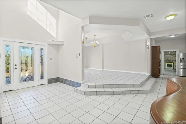 $940,000 | 5280 Smith Road, Von Ormy, TX 78073