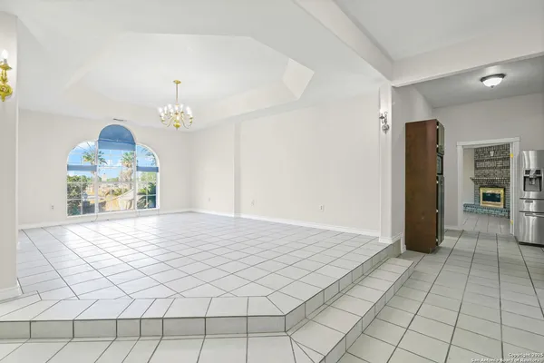 $940,000 | 5280 Smith Road, Von Ormy, TX 78073
