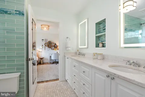 $2,600,000 | 7009 Symphony Court, McLean, VA 22101