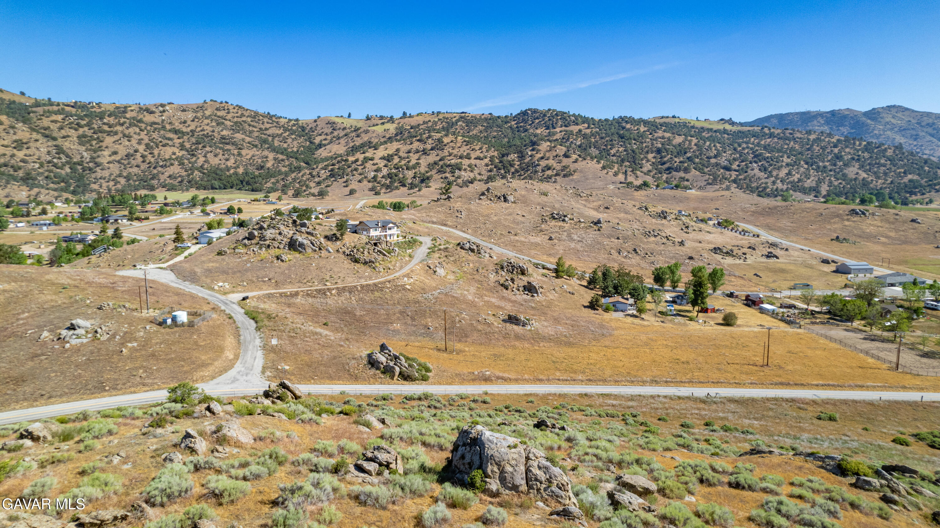 Edward Street Tehachapi, CA 93561 - Photo 9 of 15 e3DJI_0035