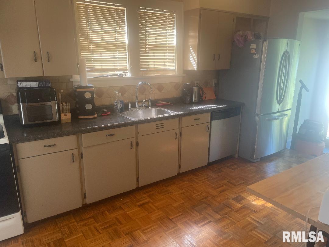 307 North 5th Street Dunlap, IL 61525 - Photo 15 of 34