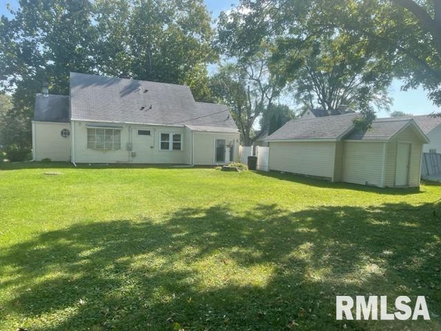 307 North 5th Street Dunlap, IL 61525 - Photo 3 of 34