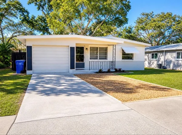$339,000 | 446 New York Avenue, Dunedin, FL 34698