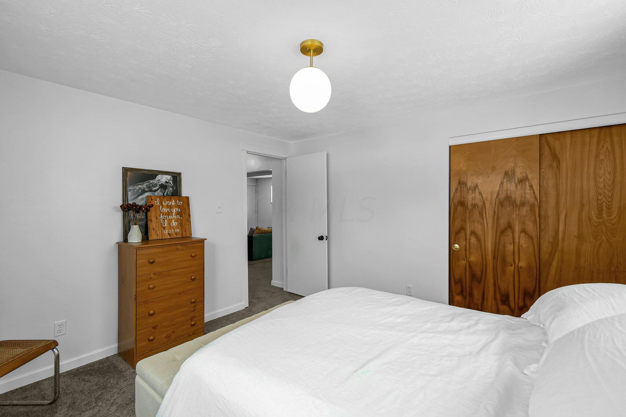 3128 Dunloe Road Columbus, OH 43232 - Photo 13 of 27 Guest Suite
