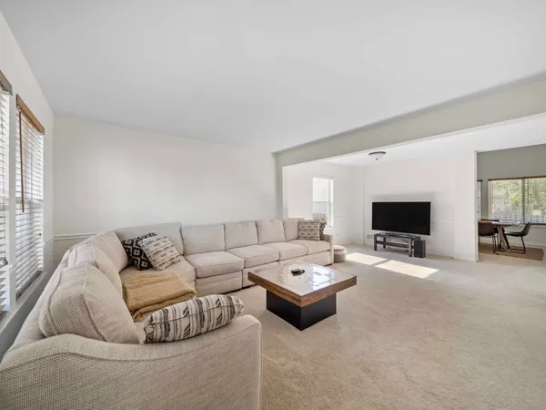 $3,650 | 2521 Waterford Lane, Lake In The Hills, IL 60156
