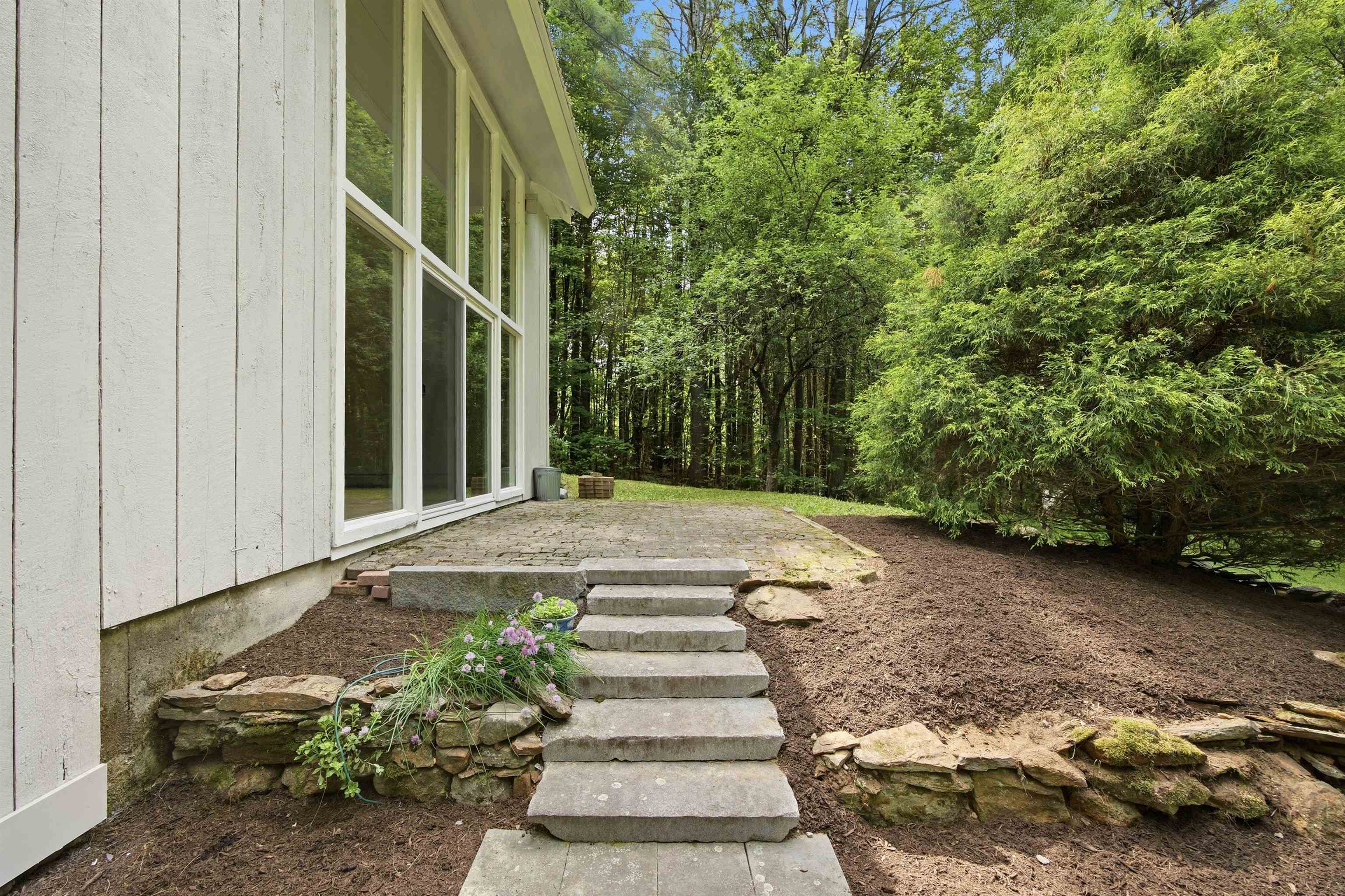 135 Lower Straw Road Hopkinton, NH 03229 - Photo 13 of 52 Gallery Image 13
