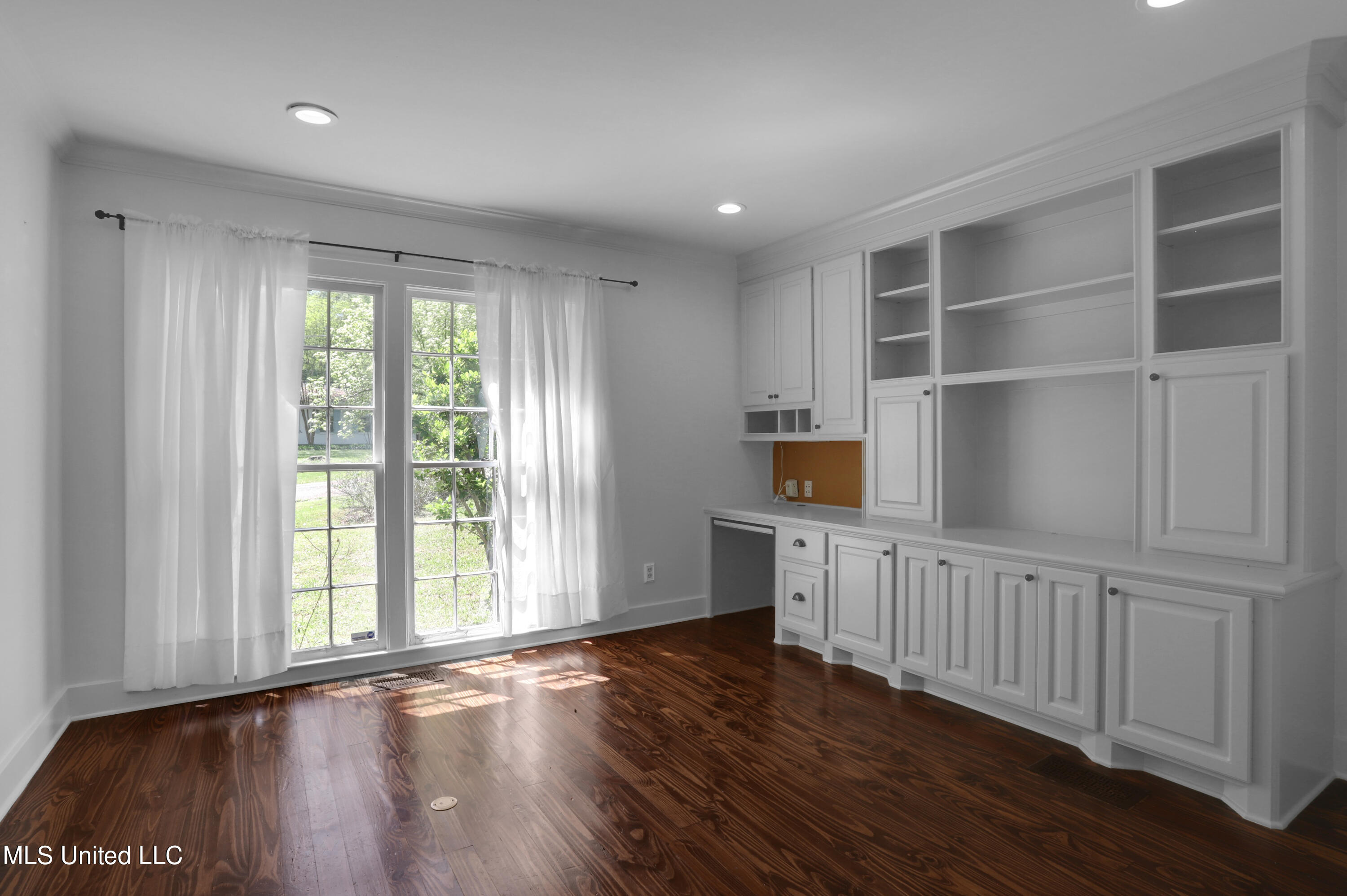 1822 Hillview Drive Jackson, MS 39211 - Photo 5 of 14 Great Office