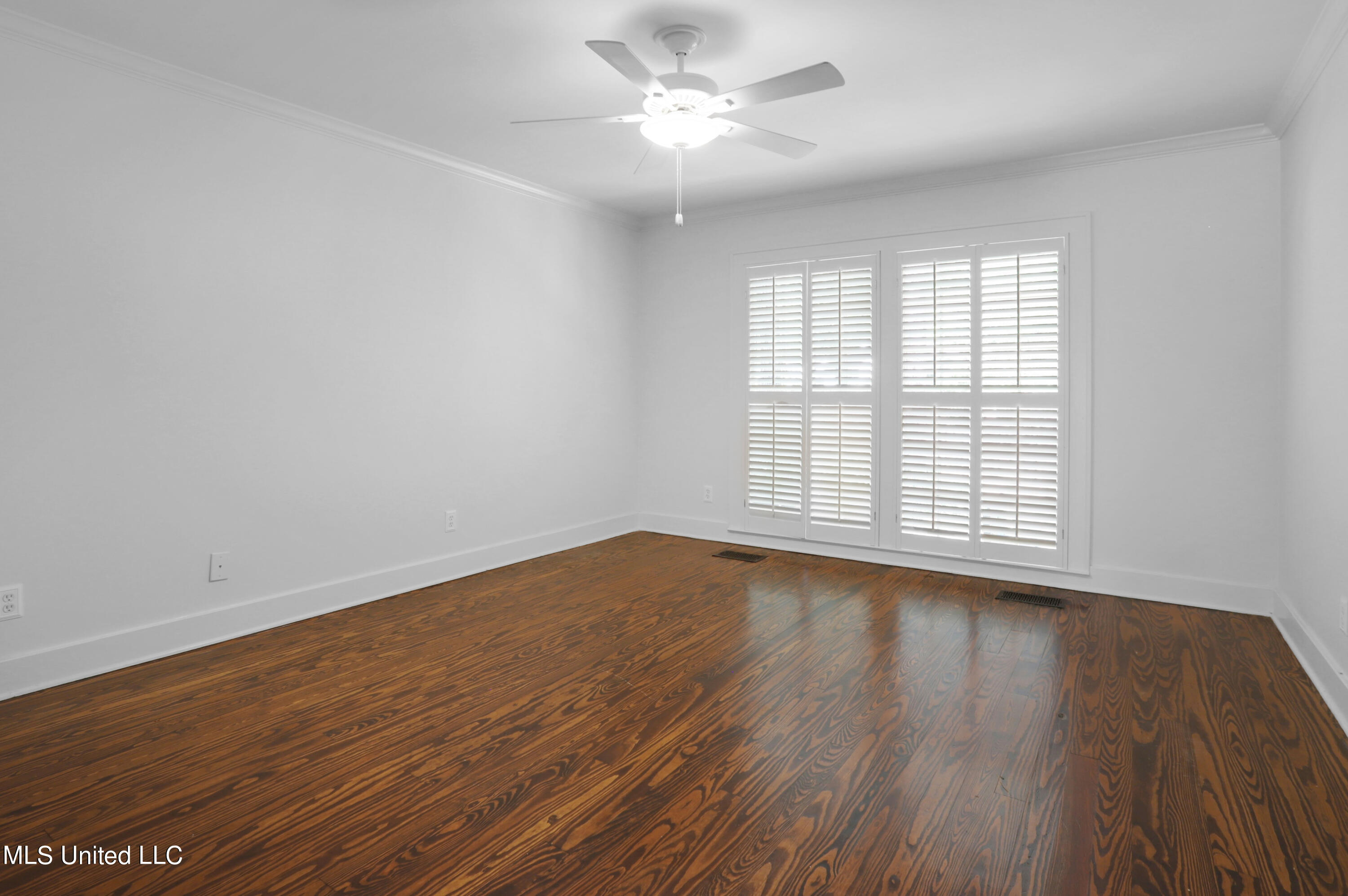 1822 Hillview Drive Jackson, MS 39211 - Photo 7 of 14 Master Bedroom