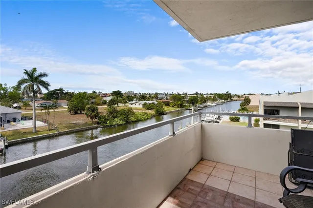 $169,999 | 1766 Cape Coral Parkway East, Unit 310, Cape Coral, FL 33904