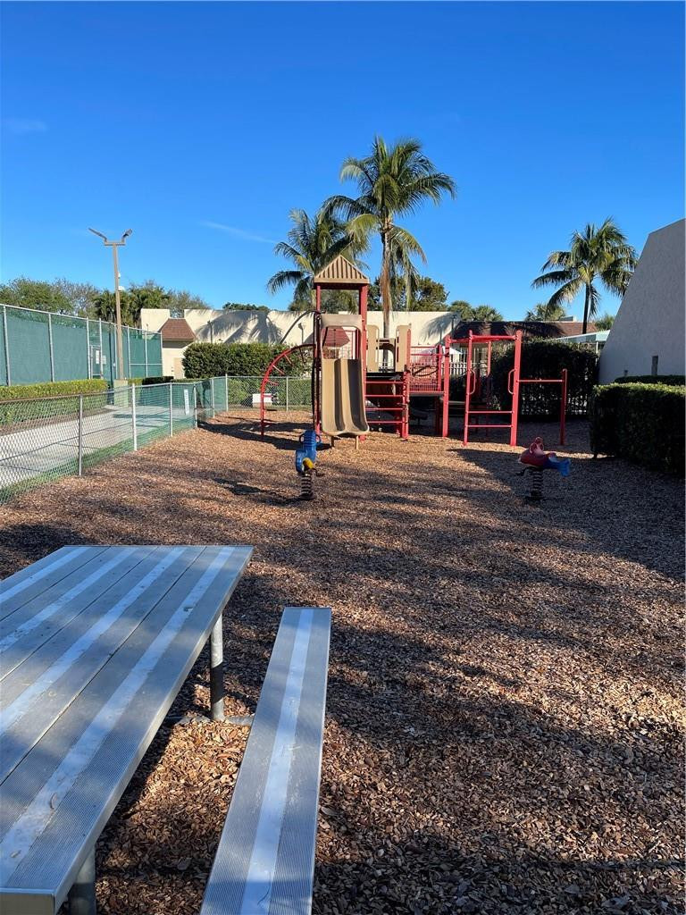 23424 Southwest 53rd Avenue, Unit E Boca Raton, FL 33433 - Photo 14 of 16 Photo 14