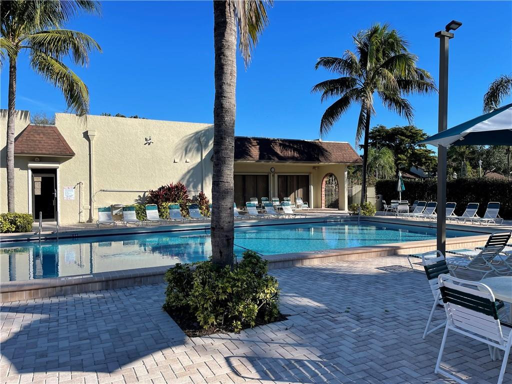 23424 Southwest 53rd Avenue, Unit E Boca Raton, FL 33433 - Photo 2 of 16 Photo 2