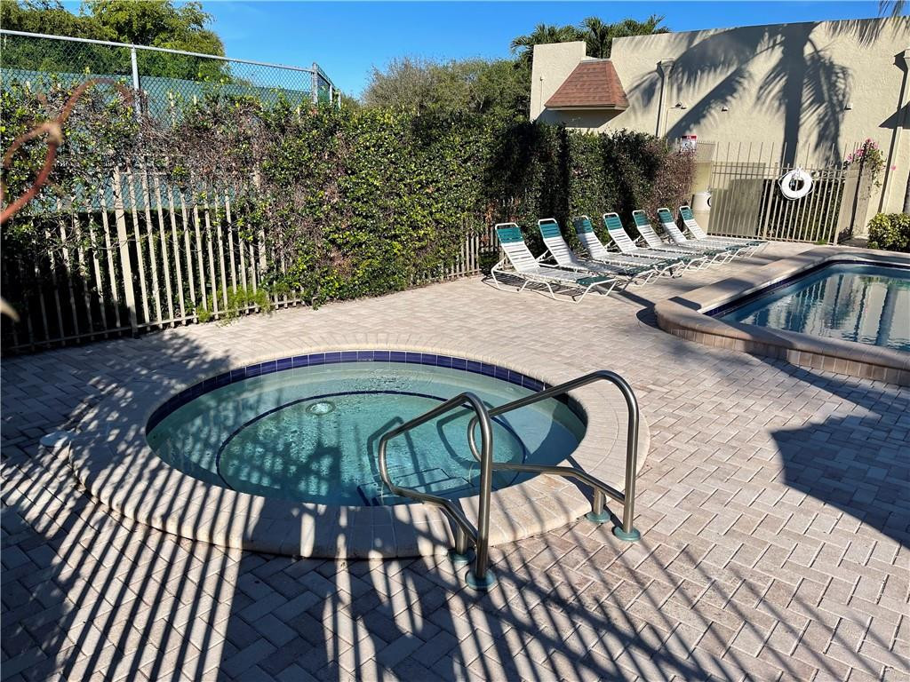 23424 Southwest 53rd Avenue, Unit E Boca Raton, FL 33433 - Photo 4 of 16 Photo 4