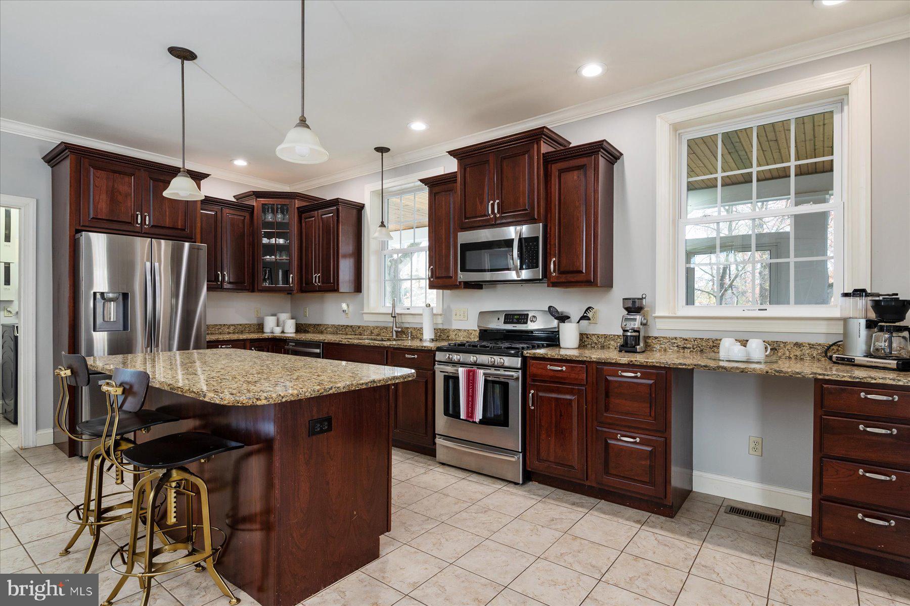 1323 Harbor Road Annapolis, MD 21403 - Photo 13 of 50 Gourmet Kitchen