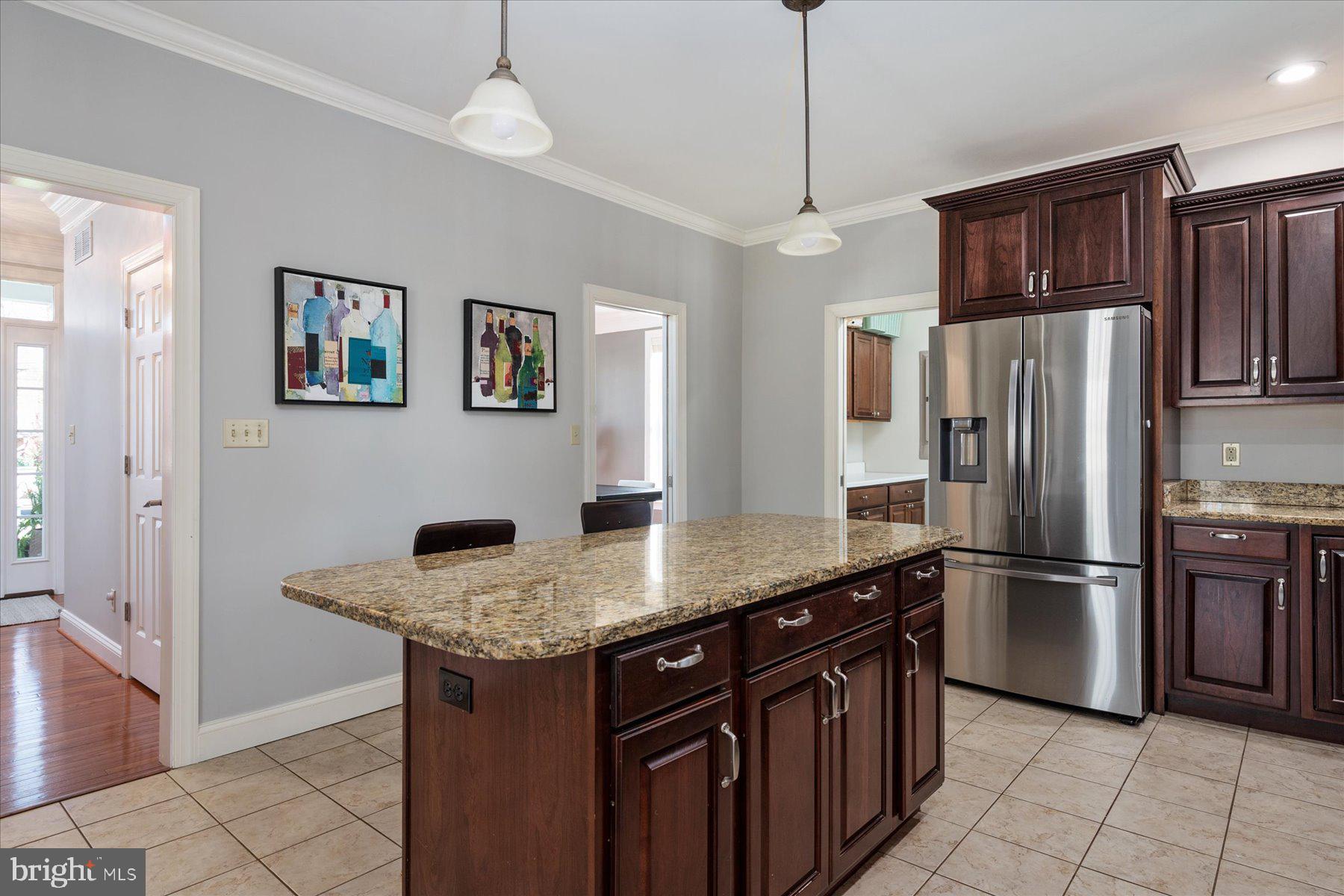 1323 Harbor Road Annapolis, MD 21403 - Photo 15 of 50 Large Island