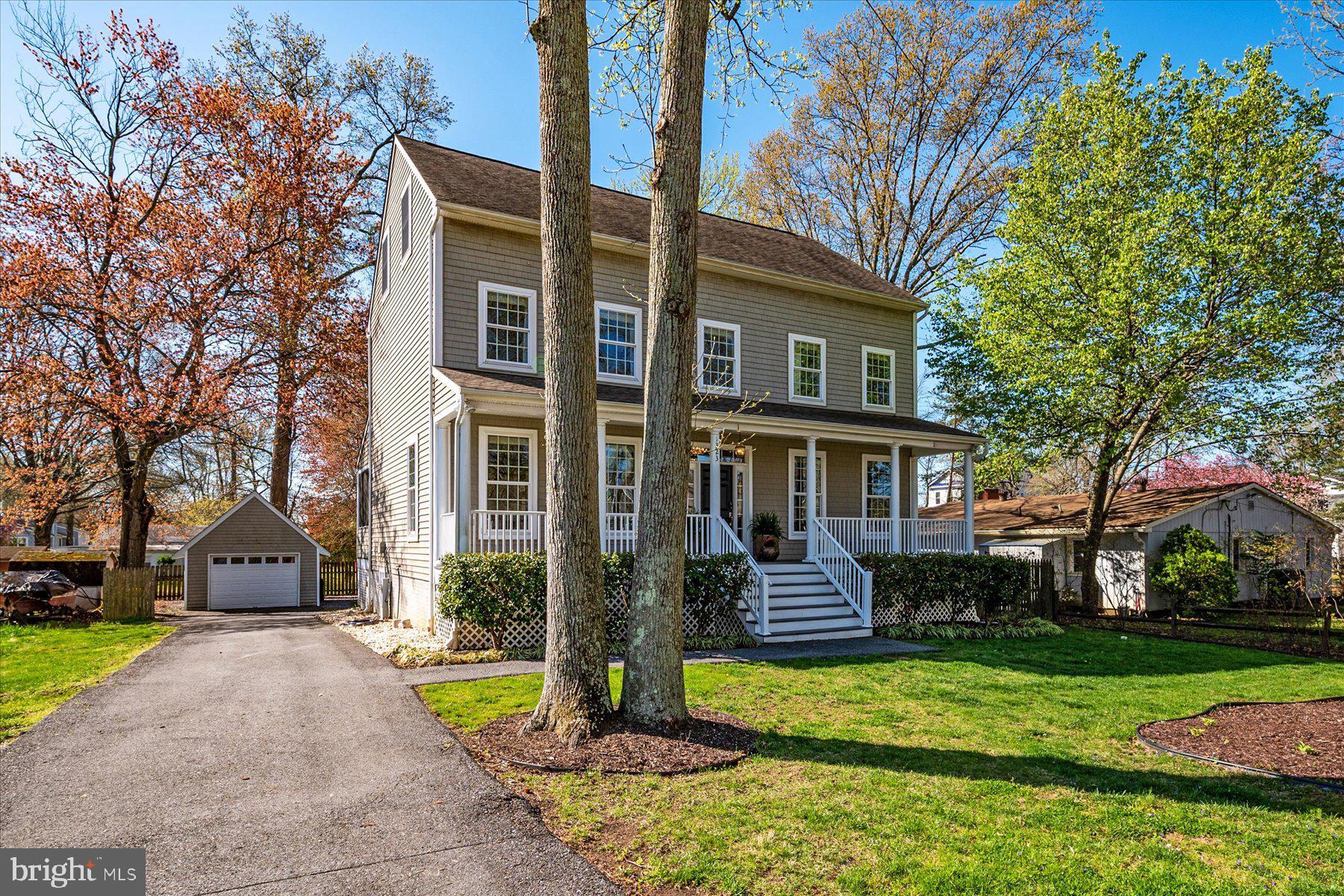 1323 Harbor Road Annapolis, MD 21403 - Photo 3 of 50 Large yard and detached garage