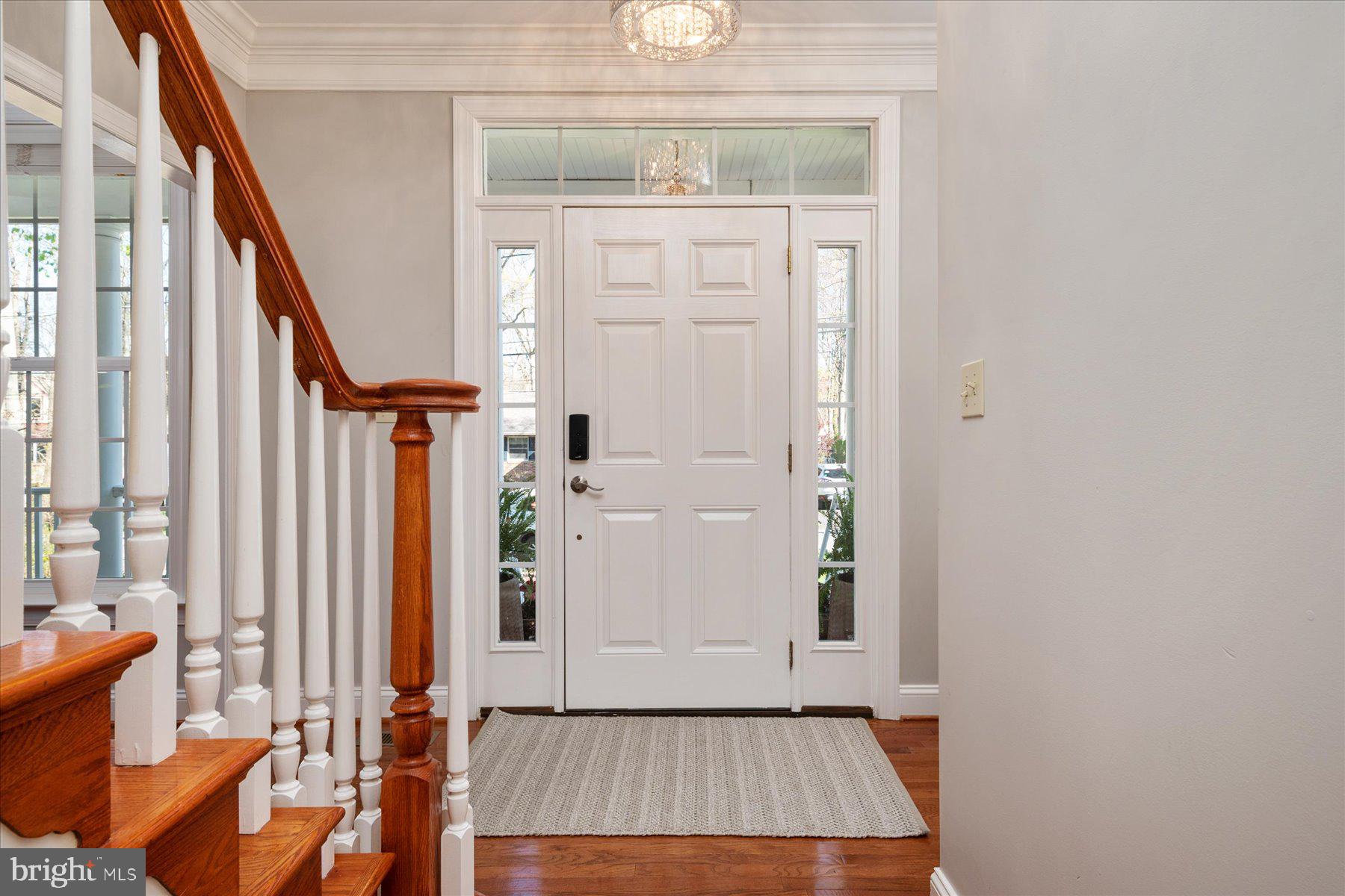 1323 Harbor Road Annapolis, MD 21403 - Photo 6 of 50 Gracious Entry