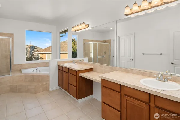 $1,195,000 | 7011 137th Place Southeast, Snohomish, WA 98296