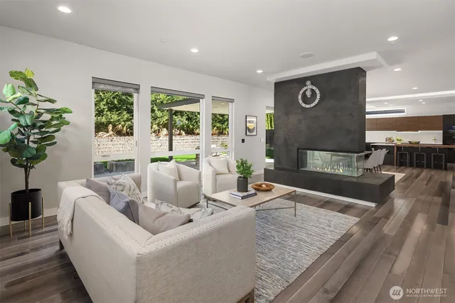 $3,898,000 | 3108 92nd Avenue Northeast, Clyde Hill, WA 98004