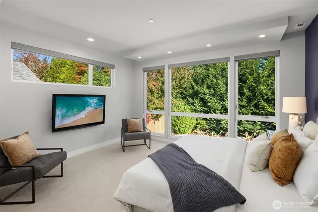 $3,898,000 | 3108 92nd Avenue Northeast, Clyde Hill, WA 98004